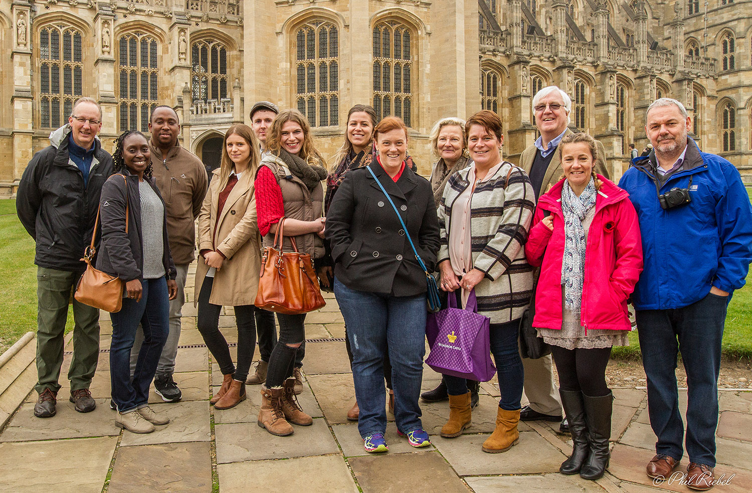 Two Sides ‘at home’ with Her Majesty. International meeting took time to visit Windsor Castle